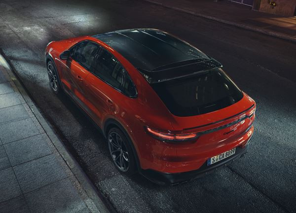 Le Porsche Cayenne Coupé adopte une ligne de toit plongeante