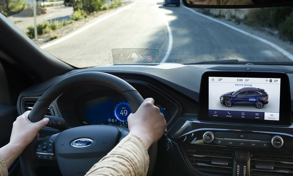 La troisième génération du Ford Kuga se décline en hybride