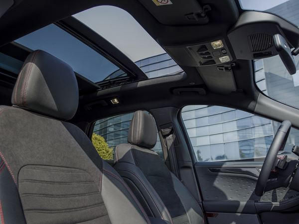 La troisième génération du Ford Kuga se décline en hybride