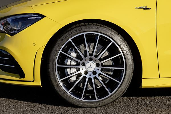 La Mercedes-AMG CLA 35 4Matic embarque un moteur turbo 4 cylindres de 306 ch