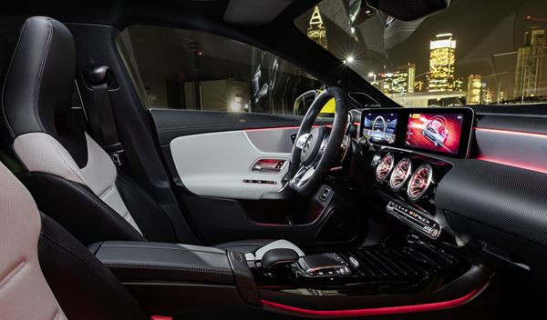La Mercedes-AMG CLA 35 4Matic embarque un moteur turbo 4 cylindres de 306 ch