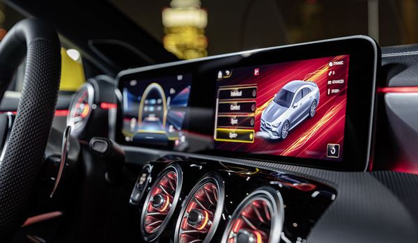 La Mercedes-AMG CLA 35 4Matic embarque un moteur turbo 4 cylindres de 306 ch