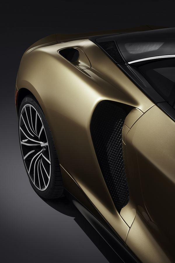 McLaren GT : une Grand Tourisme légère aux performances dignes d’une supercar