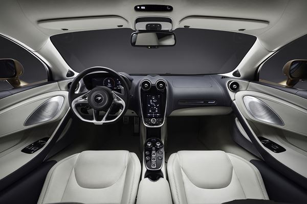 McLaren GT : une Grand Tourisme légère aux performances dignes d’une supercar