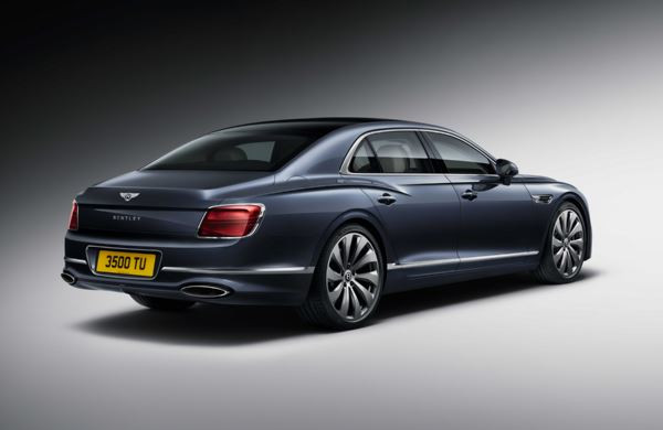 La Bentley Flying Spur revendique l’agilité d’une berline et le raffinement d’une limousine