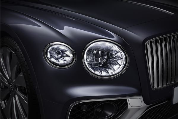 La Bentley Flying Spur revendique l’agilité d’une berline et le raffinement d’une limousine