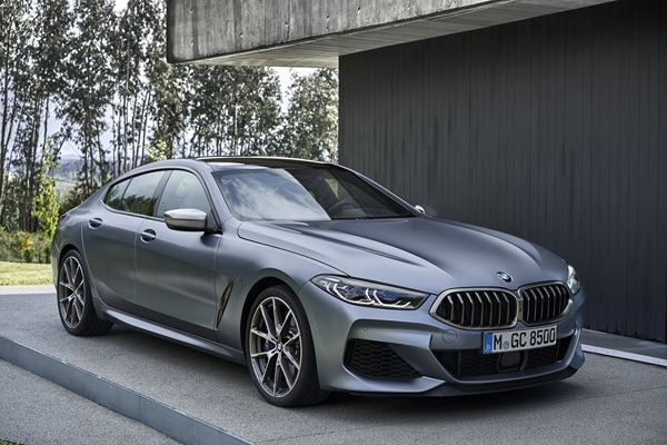 La BMW Série 8 Gran Coupé affiche une silhouette affirmée