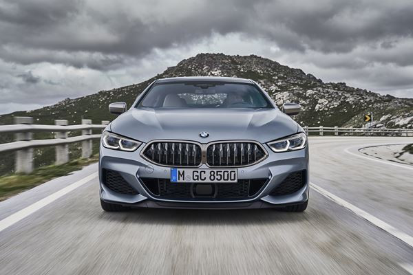 La BMW Série 8 Gran Coupé affiche une silhouette affirmée