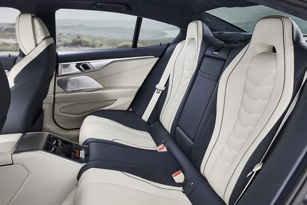 La BMW Série 8 Gran Coupé affiche une silhouette affirmée