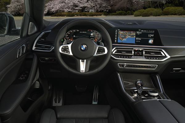 La BMW X6 de troisième génération bénéficie de proportions athlétiques