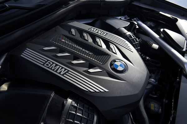 La BMW X6 de troisième génération bénéficie de proportions athlétiques