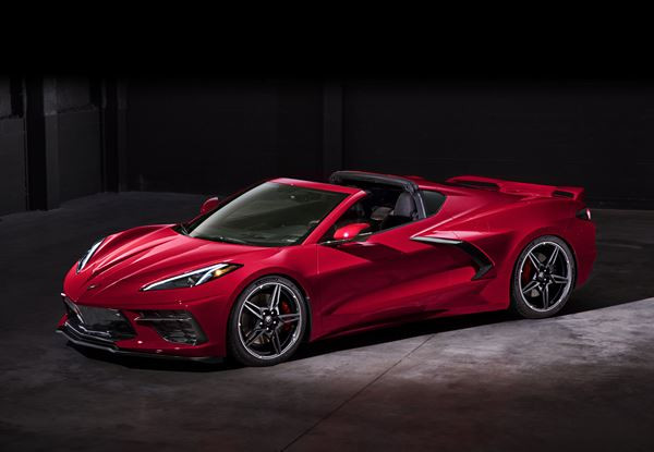 La Chevrolet Corvette Stingray Cabriolet adopte une configuration à moteur central