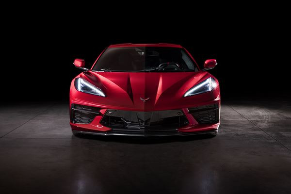 La Chevrolet Corvette Stingray Cabriolet adopte une configuration à moteur central