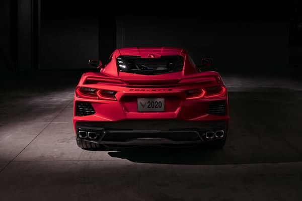 La Chevrolet Corvette Stingray Cabriolet adopte une configuration à moteur central