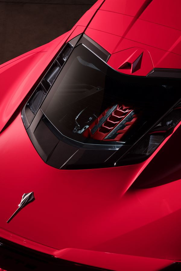La Chevrolet Corvette Stingray Cabriolet adopte une configuration à moteur central