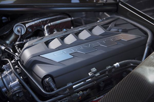 La Chevrolet Corvette Stingray Cabriolet adopte une configuration à moteur central