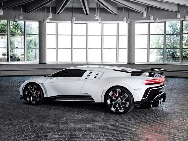 L'éditon Bugatti Centodieci réinterprète de façon exclusive la supersportive EB110