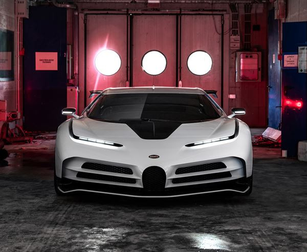 L'éditon Bugatti Centodieci réinterprète de façon exclusive la supersportive EB110