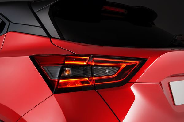 Le crossover urbain Nissan Juke adopte un design athlétique