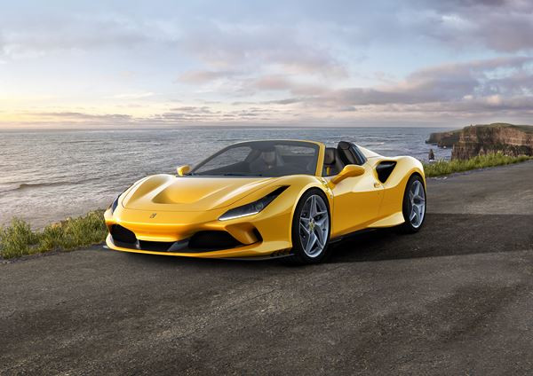 Ferrari F8 Spider: une décapotable à moteur central arrière V8 de 720 ch