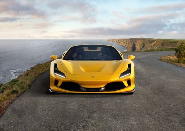 Ferrari F8 Spider: une décapotable à moteur central arrière V8 de 720 ch