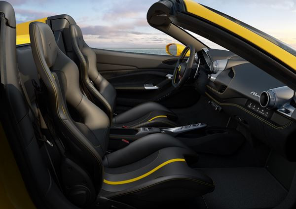 Ferrari F8 Spider: une décapotable à moteur central arrière V8 de 720 ch