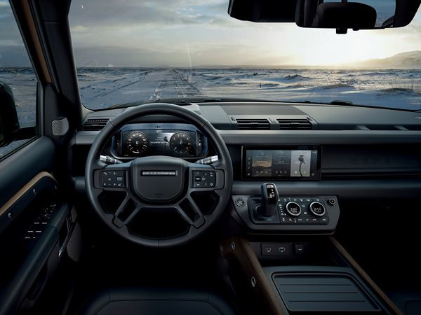 Le Land Rover Defender reprend la piste