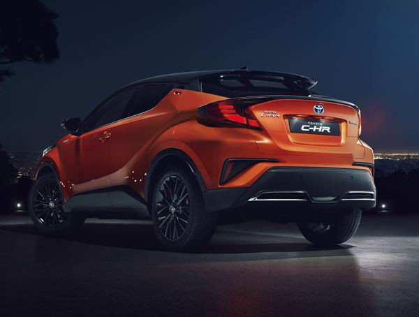Le Toyota C-HR restylé propose deux motorisations hybrides