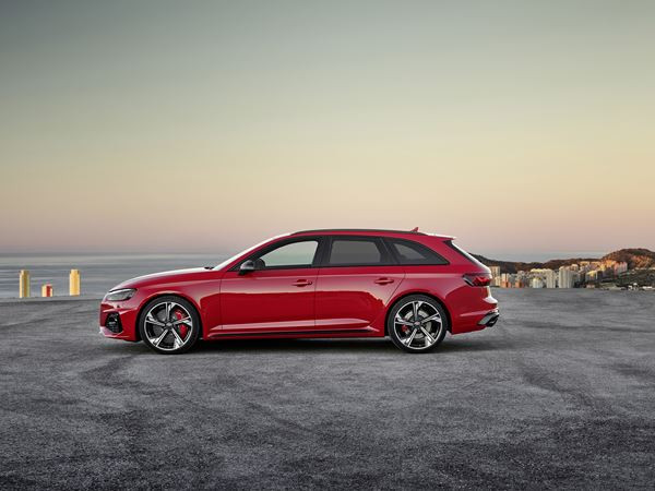 Le break Audi RS 4 Avant V6 bi-turbo délivre 450 ch et 600 Nm de couple