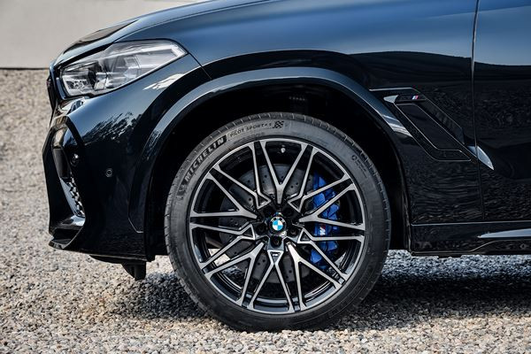 La BMW X6 M Competition embarque un V8 4.4 litres débitant 625 ch