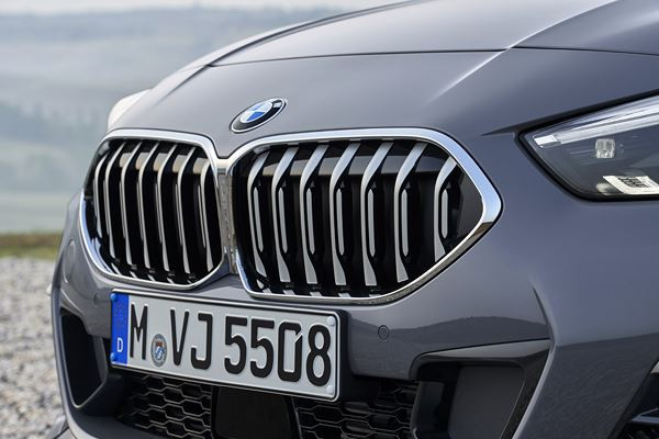 Le coupé quatre portes BMW Série 2 Gran Coupé affiche des lignes sportives