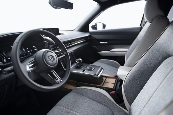 Le Mazda MX-30 électrique revendique une excellente dynamique de conduite