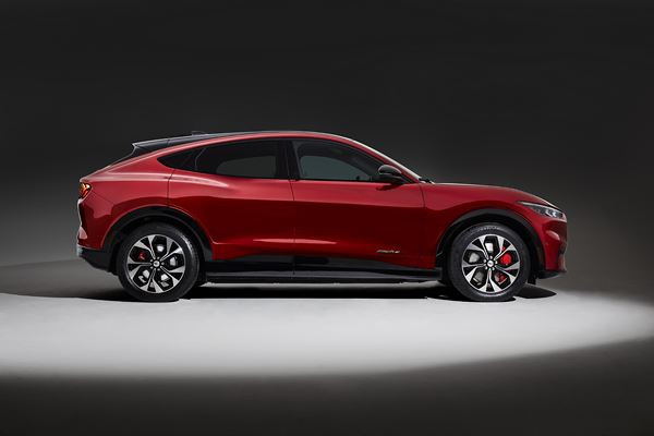 Le SUV Ford Mustang Mach-E entre dans l'ère électrique