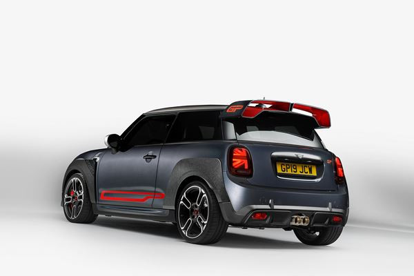 La MINI John Cooper Works GP embarque un moteur quatre cylindres turbo de 306 ch