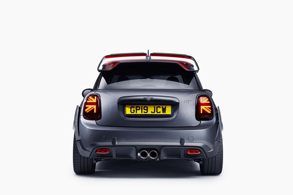 La MINI John Cooper Works GP embarque un moteur quatre cylindres turbo de 306 ch
