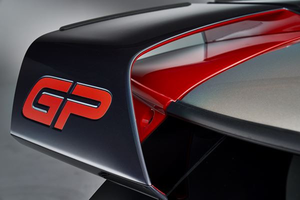La MINI John Cooper Works GP embarque un moteur quatre cylindres turbo de 306 ch