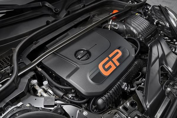 La MINI John Cooper Works GP embarque un moteur quatre cylindres turbo de 306 ch