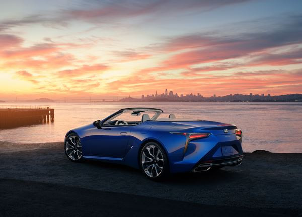 Le coupé porte-drapeau Lexus LC se décline en version cabriolet décapotable