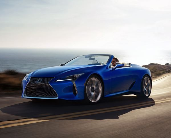 Le coupé porte-drapeau Lexus LC se décline en version cabriolet décapotable
