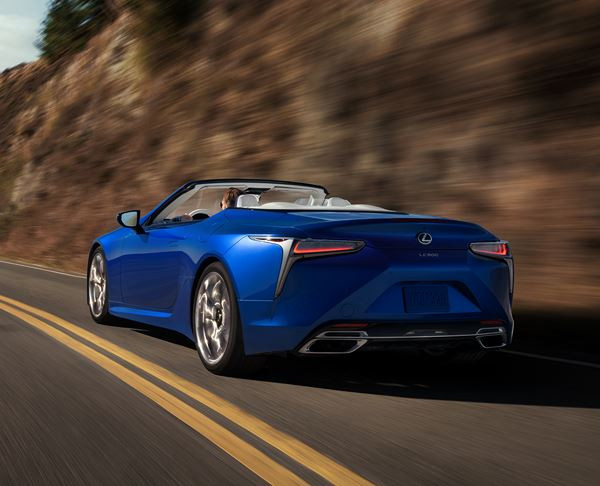 Le coupé porte-drapeau Lexus LC se décline en version cabriolet décapotable