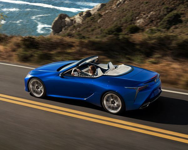 Le coupé porte-drapeau Lexus LC se décline en version cabriolet décapotable