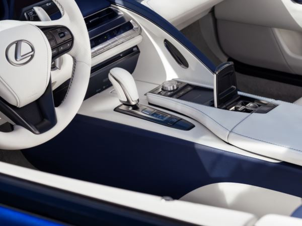 Le coupé porte-drapeau Lexus LC se décline en version cabriolet décapotable