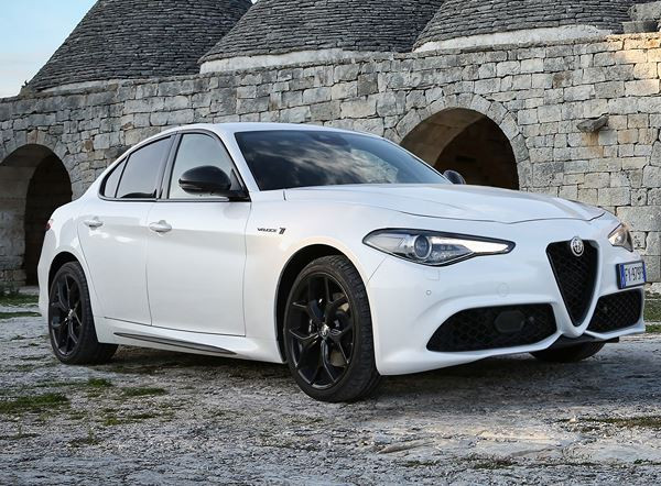 La berline sportive Alfa Romeo Giulia reçoit des améliorations technologiques