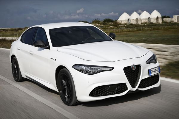 La berline sportive Alfa Romeo Giulia reçoit des améliorations technologiques