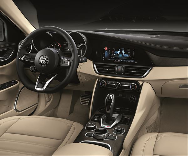 La berline sportive Alfa Romeo Giulia reçoit des améliorations technologiques