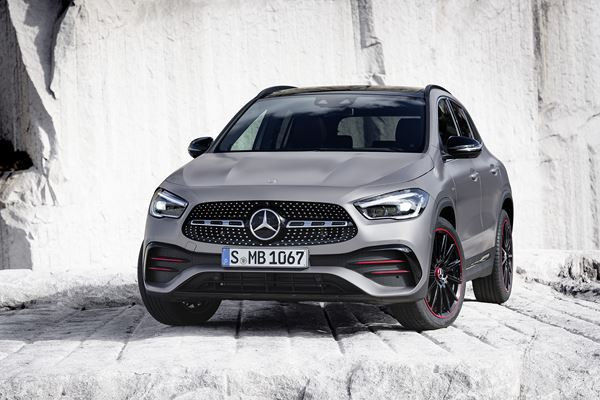 Le SUV compact Mercedes-Benz GLA prend de la hauteur
