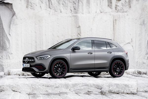 Le SUV compact Mercedes-Benz GLA prend de la hauteur
