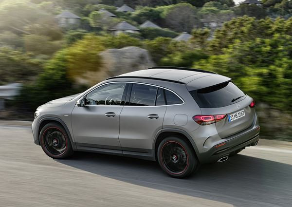 Le SUV compact Mercedes-Benz GLA prend de la hauteur