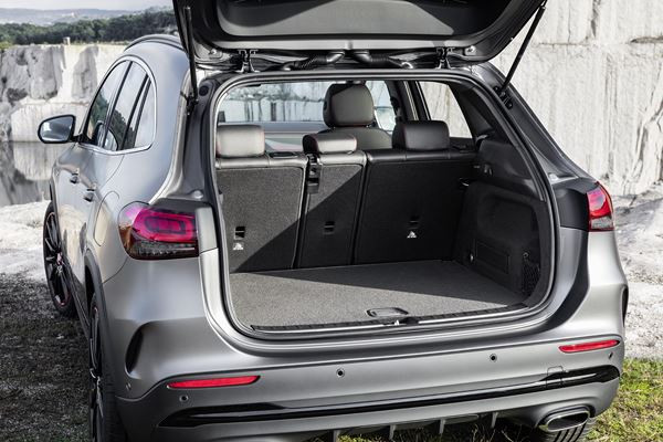 Le SUV compact Mercedes-Benz GLA prend de la hauteur