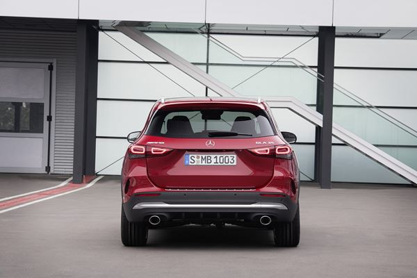 Le Mercedes-AMG GLA 35 4MATIC embarque un moteur turbo 4 cylindres de 306 ch